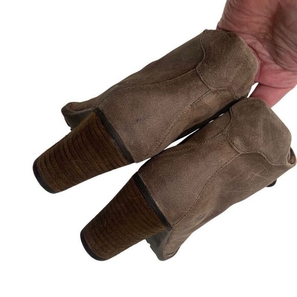 BORN Goslyn Lace up Booties - Picture 6 of 10